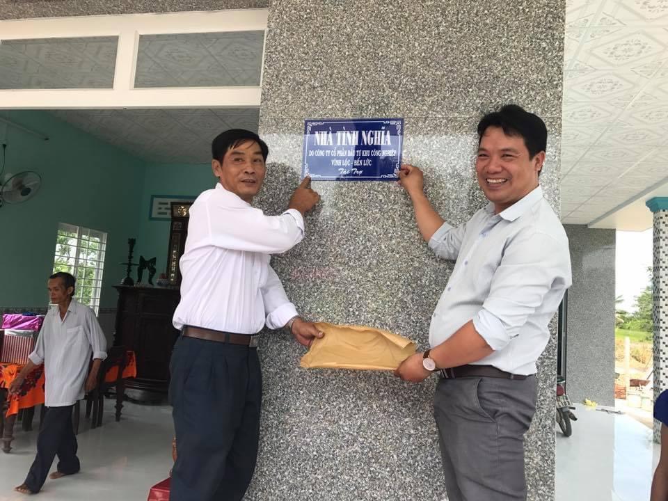 On 03/08/2018, Vinh Loc – Ben Luc Corporation supported to repair the house of gratitude for Mrs. Nguyen Thi Gan’ household.