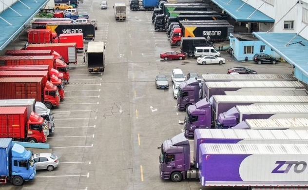 E-TRADE LEADING CHANGES OF THE LOGISTICS MARKET